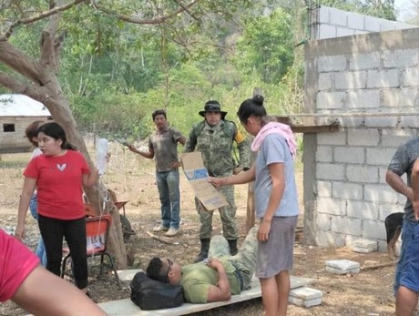 Militar se desmaya tras horas de combate a incendios en Uxpanapa