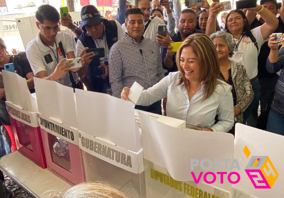 Meza Guzmán emitió su voto en la colonia Plan de Ayala de la ciudad de Cuautla. Foto: David Monroy