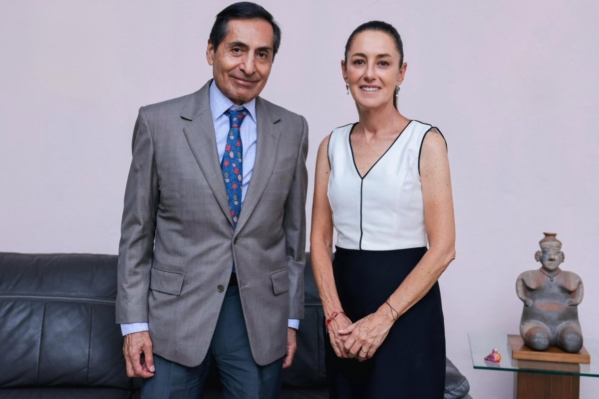 Rogelio Ramírez de la O junto a Claudia Sheinbaum Foto: 'X'(Twitter) @Claudiashein