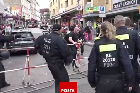 Policía de Alemania dispara a un hombre armado con un hacha y cóctel molotov