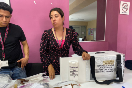 Distrito 10 de Xalapa realiza conteo de votos en elección a diputado federal