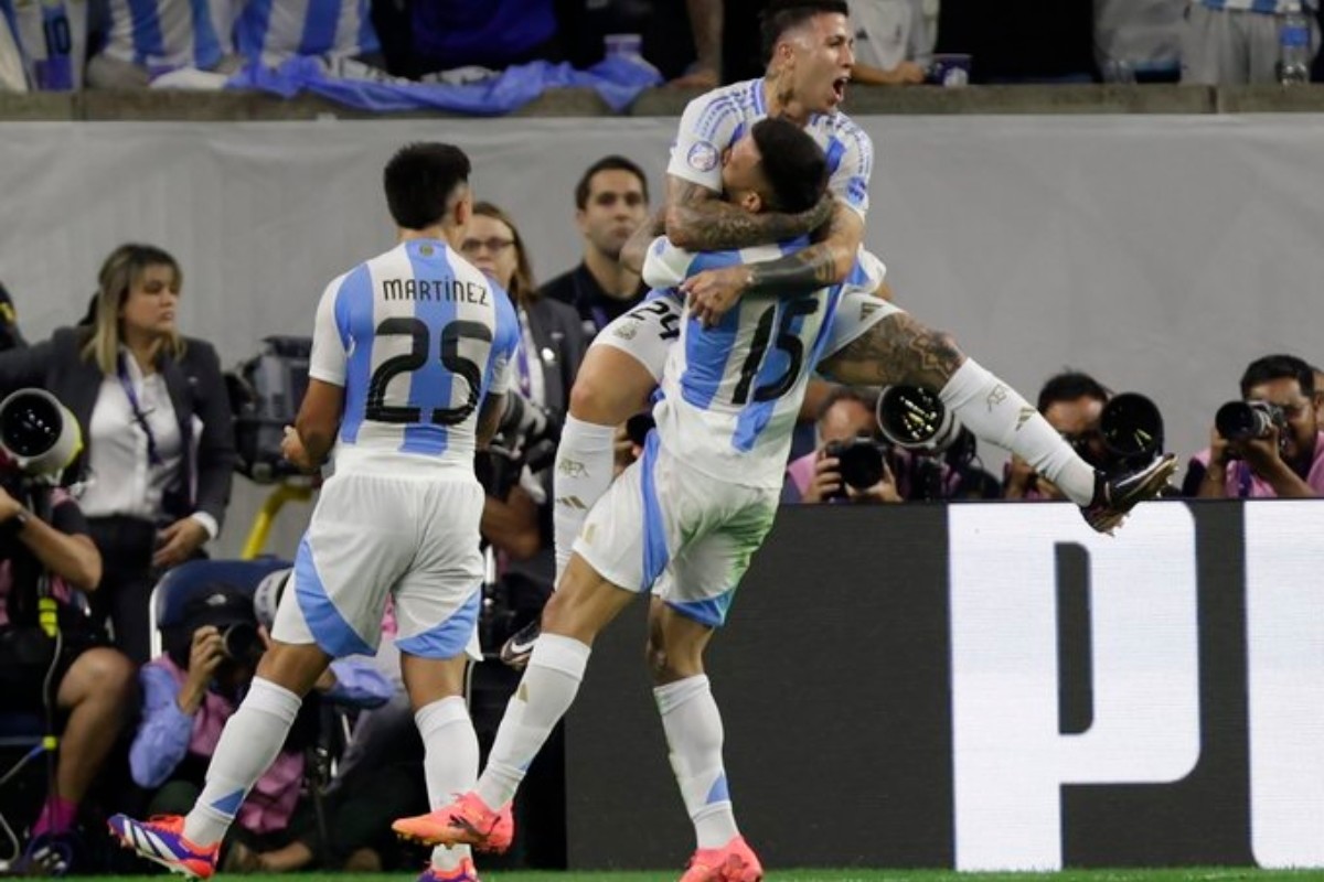 Jugadores de Argentina festejando su victoria ante Ecuador Foto: 'X'(Twitter) @Argentina