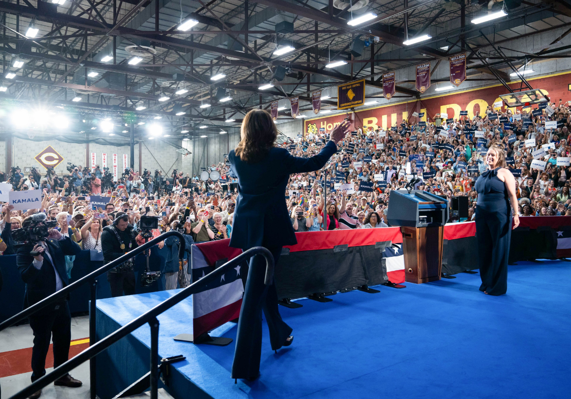 En un ferviente discurso en Houston, Kamala Harris llamó a los texanos a votar para preservar las libertades fundamentales y resistir la visión conservadora del partido republicano. Foto: Cortesía