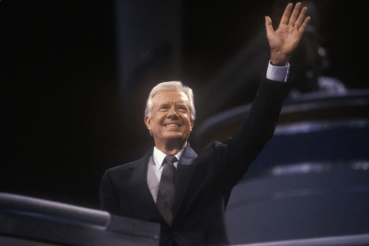 Jimmy Carter saludando. Foto: Joseph Sohm