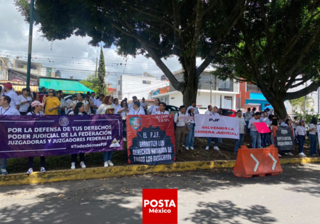 Trabajadores del Poder Judicial de Veracruz protestan por reforma laboral