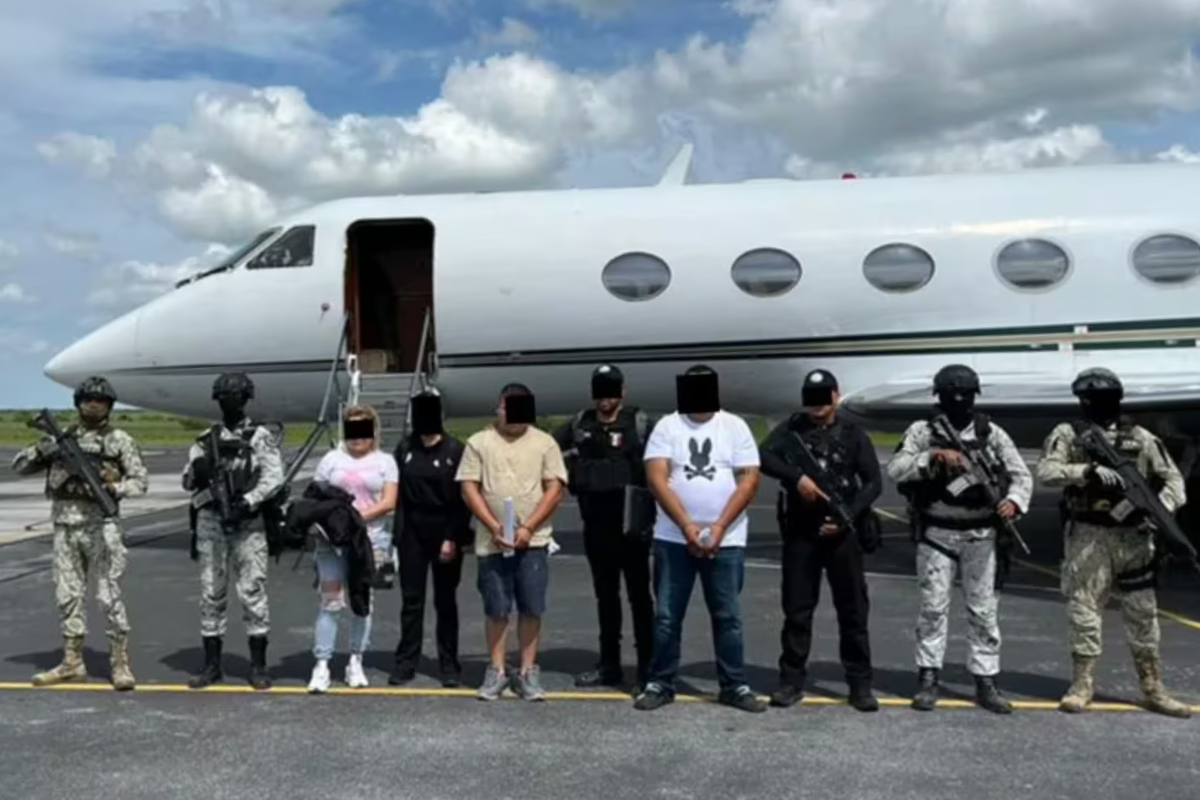 Elementos de la Guardia Nacional previo al traslado de Antonio Guadalupe 'N' al Centro Federal de Readaptación Social “El Altiplano”. Foto: Guardia Nacional