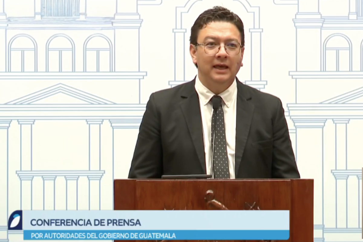 Danilo Rivera, director del Instituto Nacional de Migración de Guatemala, en conferencia de prensa del 29 de julio. Captura de pantalla / Facebook ( Migración Guate)