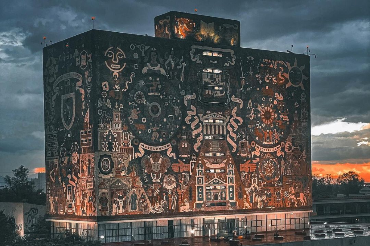 Biblioteca central de la UNAM, Foto: Instagram @unam_mx