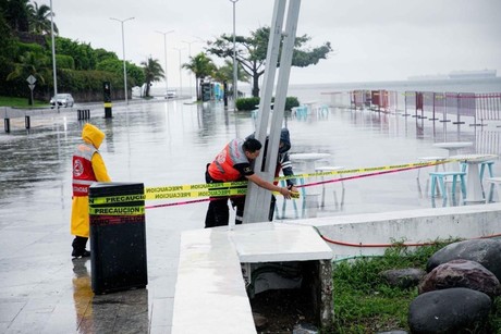 Deja afectaciones menores en Boca del Río, la Onda Tropical 8