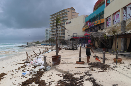 Tormenta tropical 'Beryl' golpea el Golfo de México con intensas lluvias