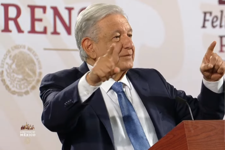 AMLO anuncia pausa de relación con Embajadas de EEUU y Canadá