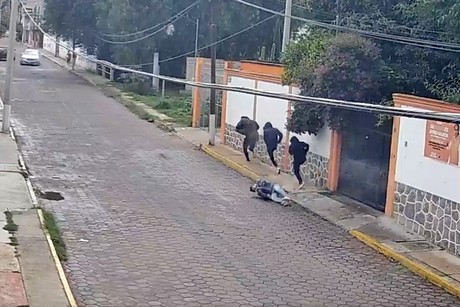 Grupo armado balea casa de un presunto militar en Tlaxcala y uno termina abatido