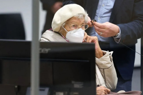 Condenan a mujer de 99 años en Alemania por crímenes durante la Segunda Guerra