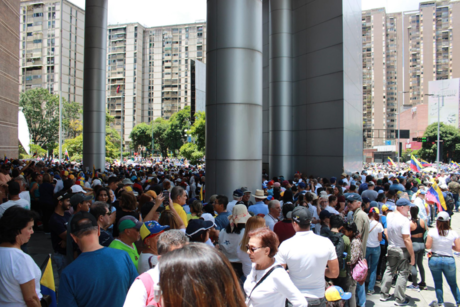 Miles de venezolanos atienden la protesta 'Ganó Venezuela'