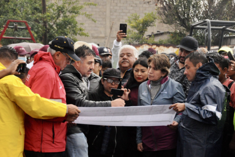 Delfina Gómez visita Chalco tras 14 días de inundaciones