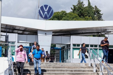 Trabajadores de Volkswagen Puebla aceptan aumento; se cancela la huelga