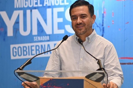 Miguel Ángel Yunes declinaría a favor de Morena para aprobar reforma judicial