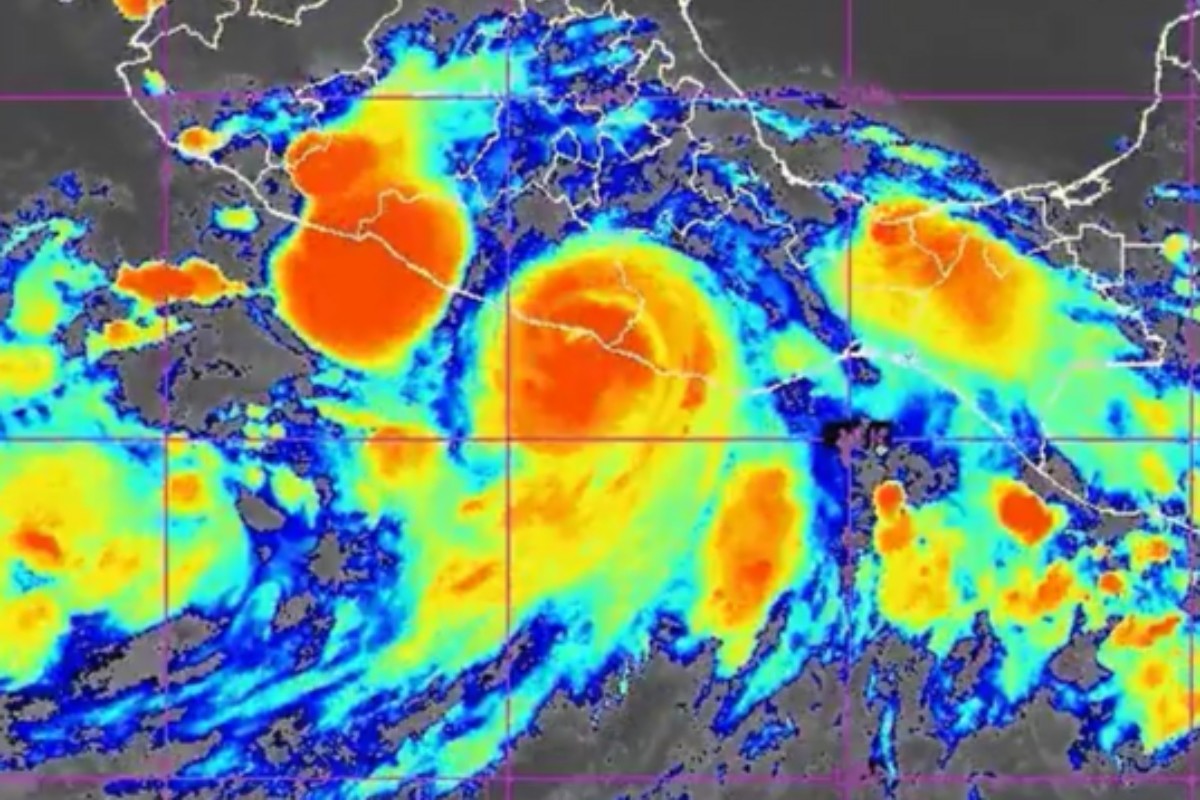 Toma satelital del huracán 'John' Foto: 'X'(Twitter) @SkyAlertStorm