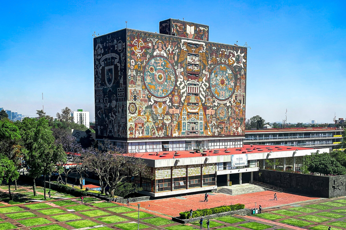 Biblioteca Central. Créditos: X @UNAM_MX.