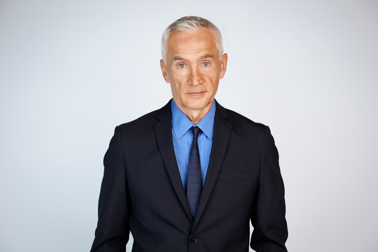 Jorge Ramos, anunció su retiro de la familia Univision, donde permaneció por alrededor de 4 décadas. Foto: Facebook.