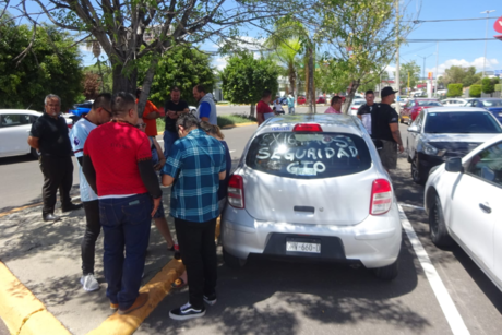 Conductores de plataforma se manifiestan para exigir mayor seguridad