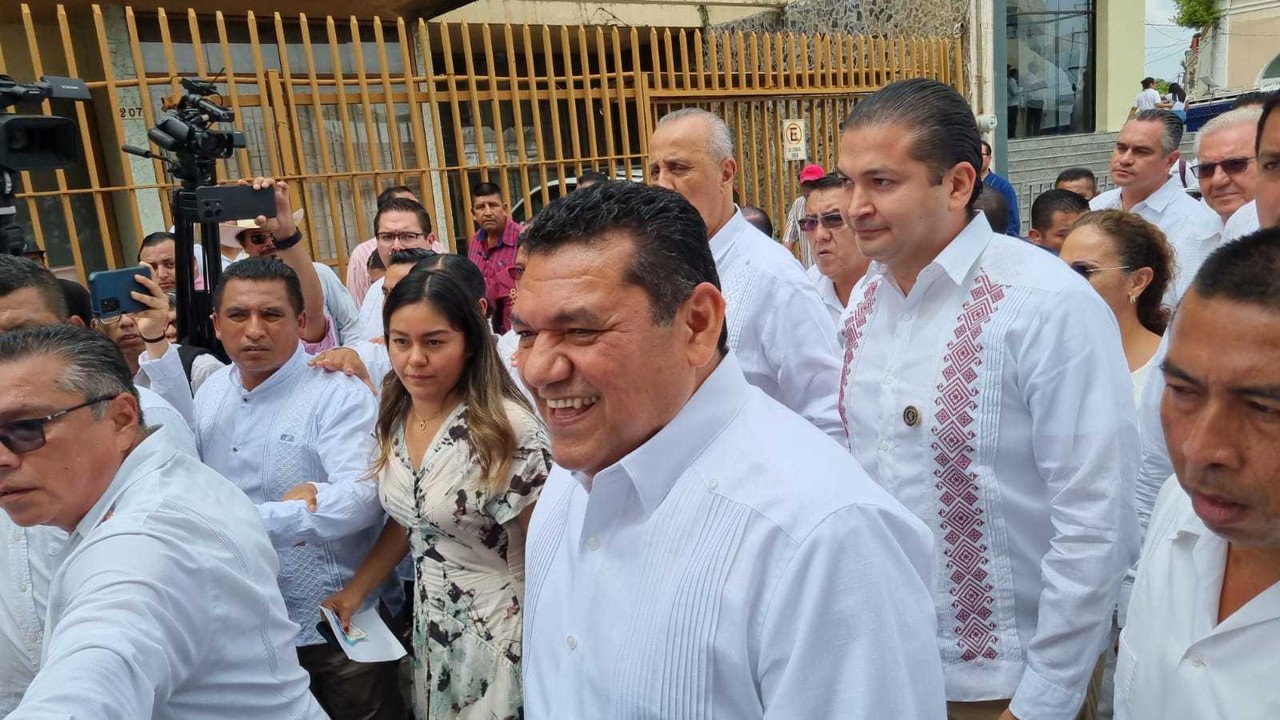 Javier May Rodríguez acudió al Plaza de Armas de Villahermosa dónde realizó una celebración popular. Foto: Armando de la Rosa.