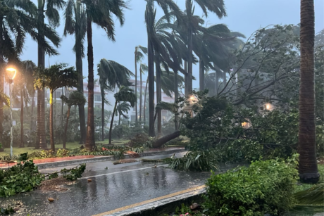 Gobernadora de Quintana Roo advierte Alerta Roja por tormenta tropical 'Helene'