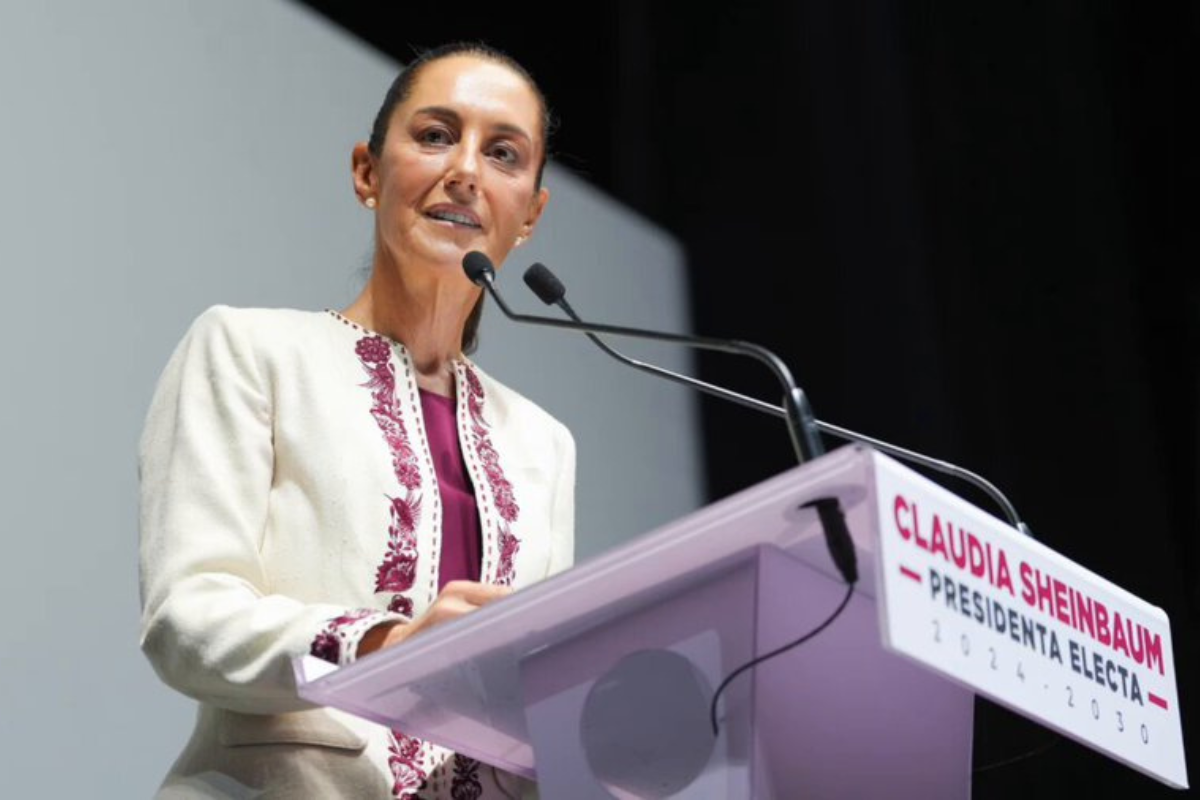 Claudia Sheinbaum frente a un estrado. Foto: X / (@Claudiashein)