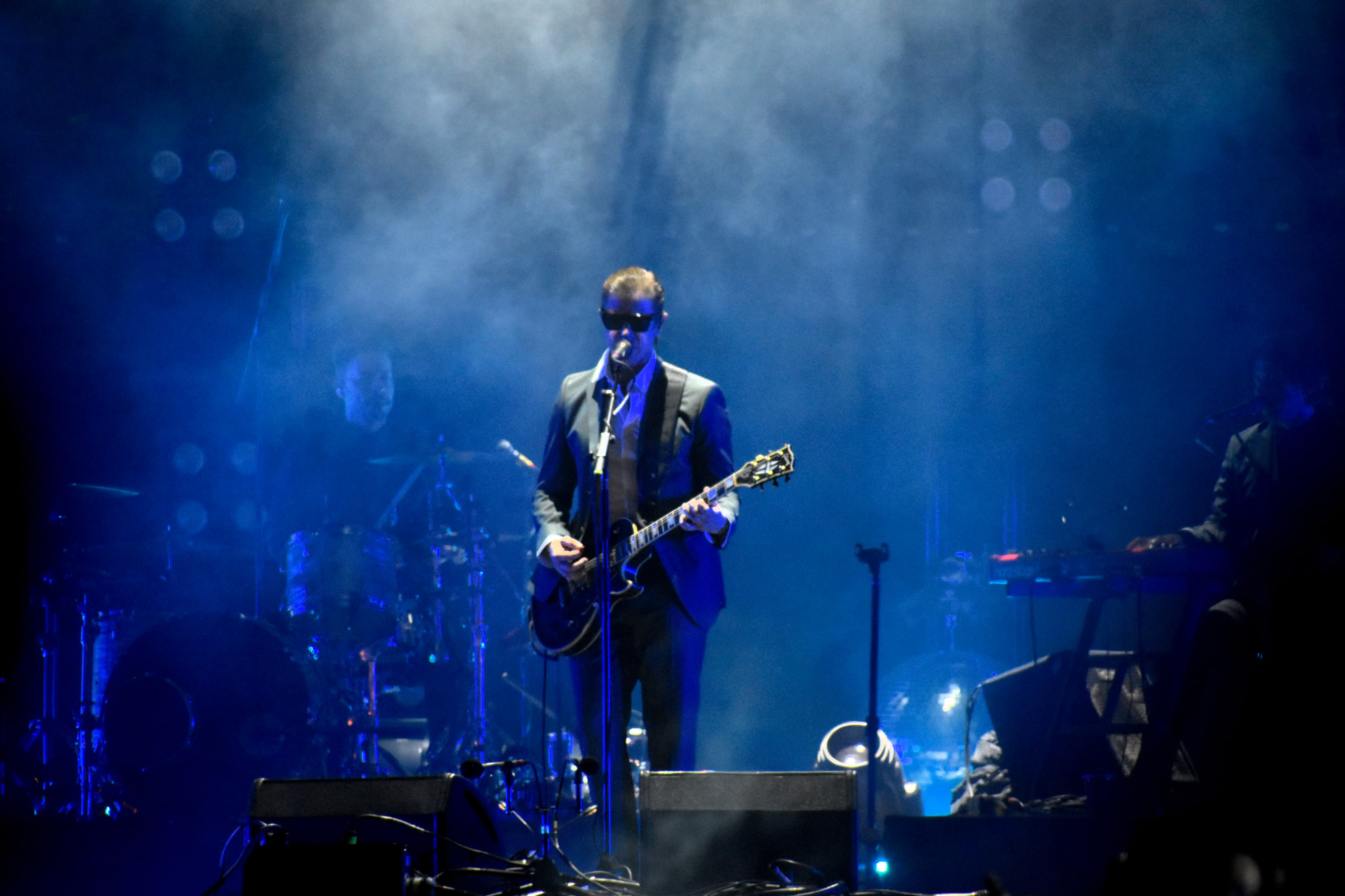 Durante la noche de este sábado 20 Abril de 2024, la Plaza de la Constitución de la Ciudad de México fue nuevamente escenario de un concierto masivo, en esta ocasión, de la banda de indie rock estadounidense Interpol.