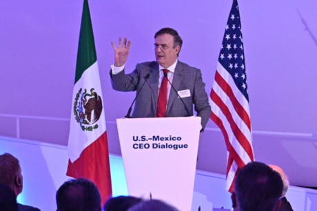 Marcelo Ebrard alaba T-MEC previo a reunión con empresarios de EEUU y México