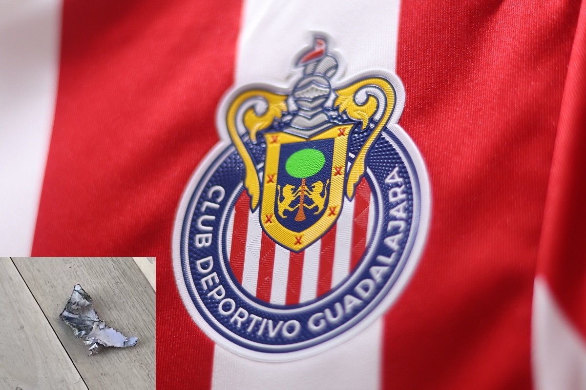 Escudo de Chivas/Petardo Foto: 'X'(Twitter) @Chivas