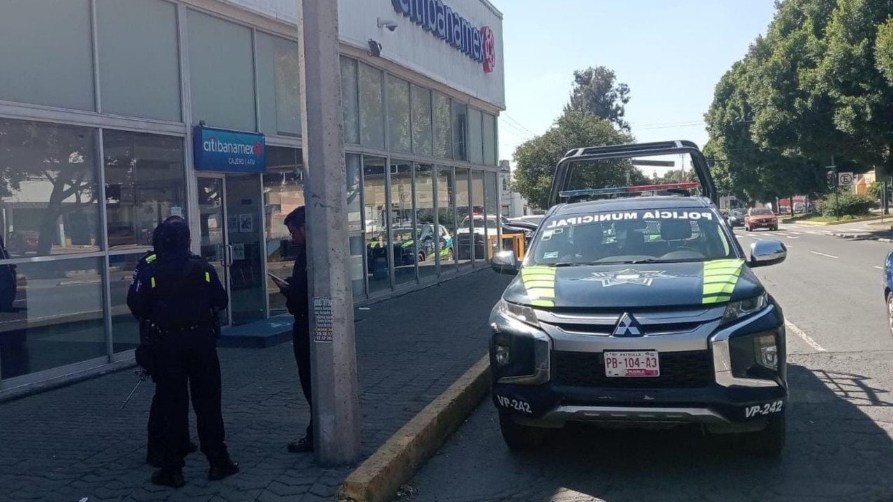 Atracan a banco en Puebla. Foto: Redes