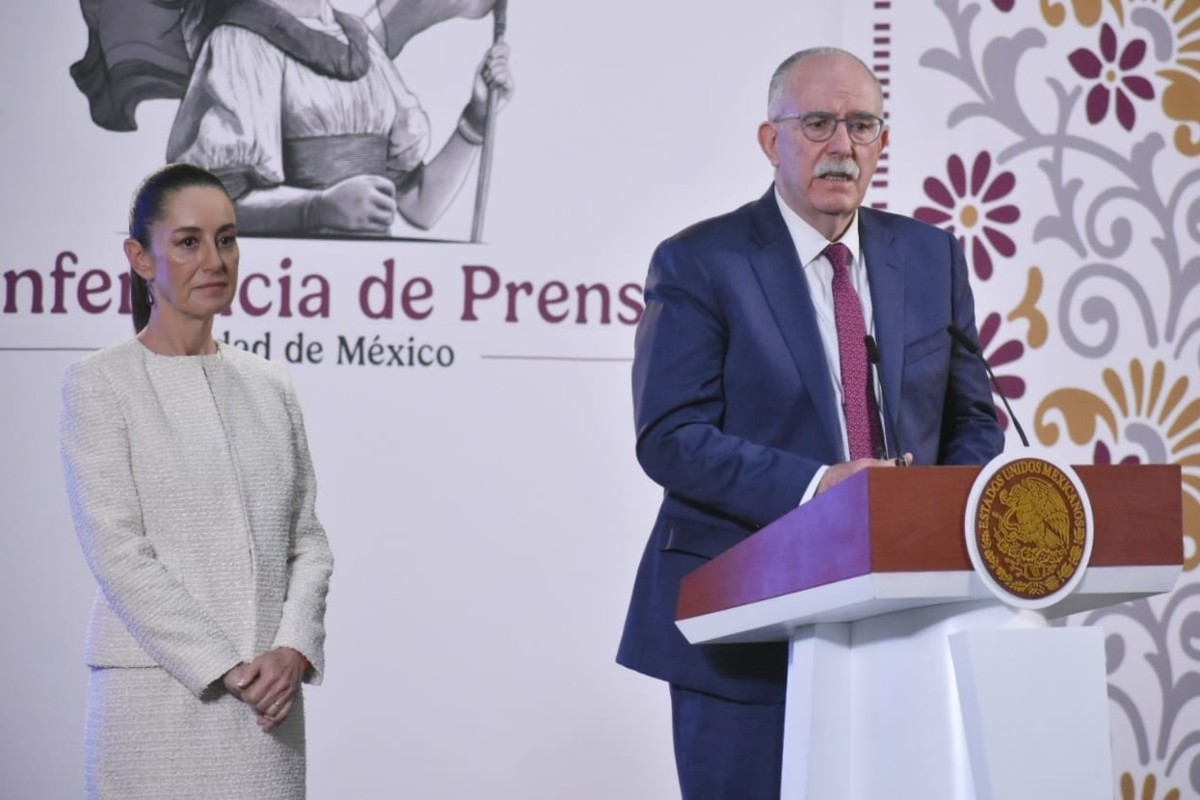 Claudia Sheinbaum y Julio Berdegué en conferencia de prensa Foto: Enrique Pérez