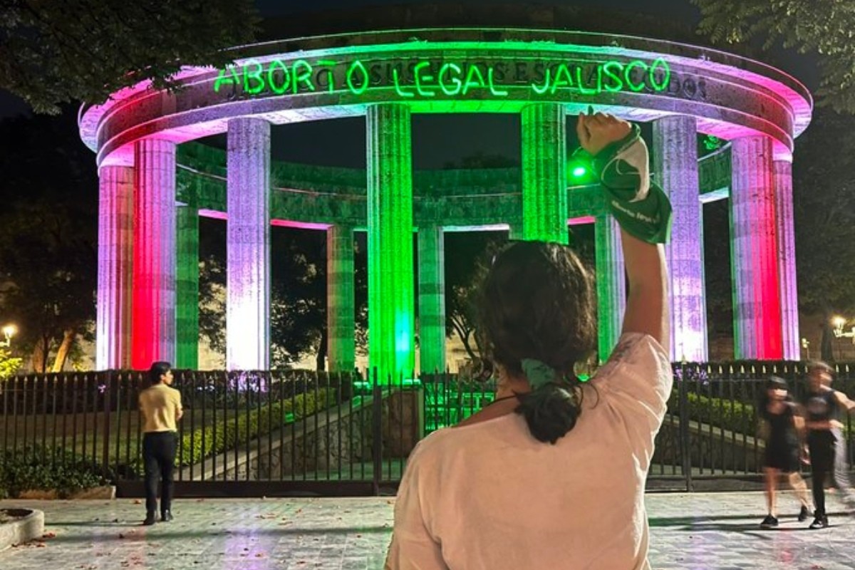 Mujer celebrando la despenalización del aborto Foto: 'X'(Twitter) @CrissSantana1