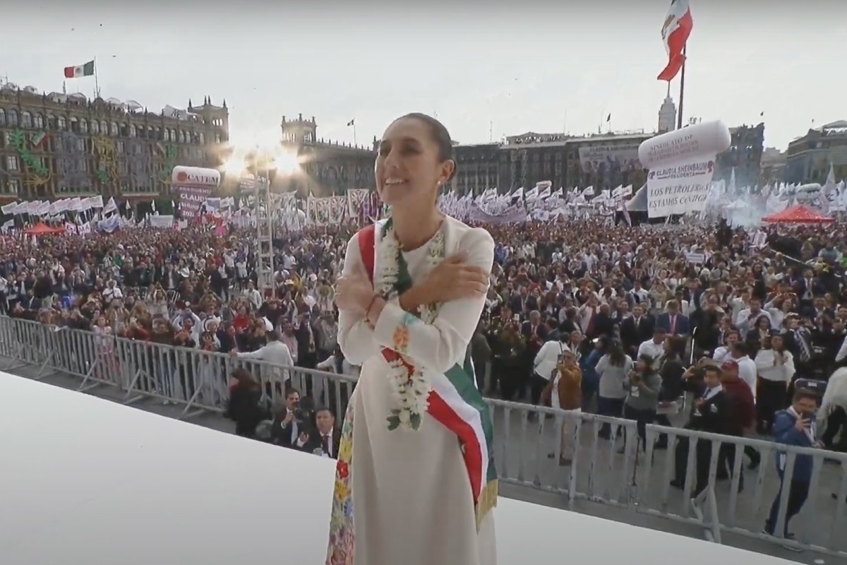 Claudia Sheinbaum siendo recibida por los ciudadanos en el Zócalo de la CDMX Foto: Youtube Claudia Sheinbaum Pardo