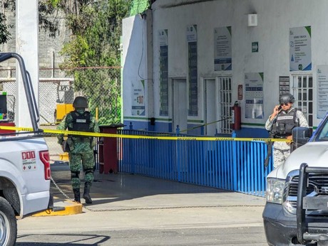 Mueren dos personas tras balacera en verificentro de Celaya;  el segundo ataque