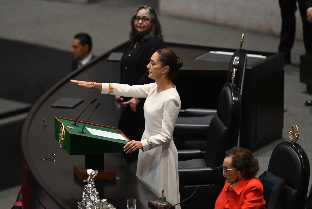 México vive una transformación histórica: por primera vez, mujeres encabezan los tres Poderes de la Unión. Un 64.8% de mexicanas confía en que el país mejorará con este liderazgo, según encuestas. Foto: Carlos Moreno