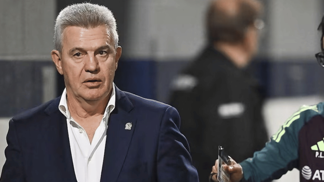 Javier Aguirre fue hospitalizado pocas horas antes del encuentro. Foto: De Diez.