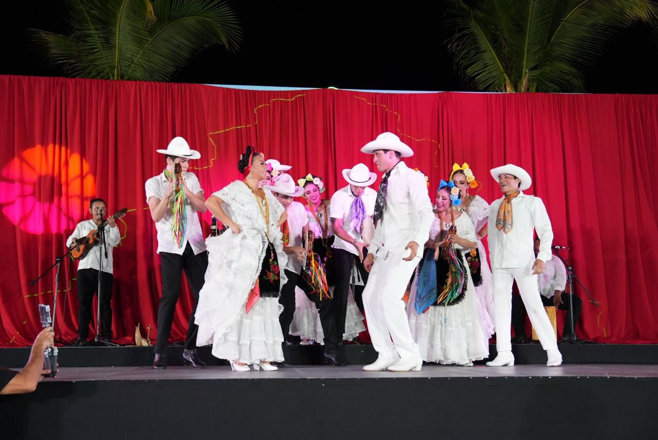 Danza de Veracruz. Foto tomada de: POSTA MÉXICO