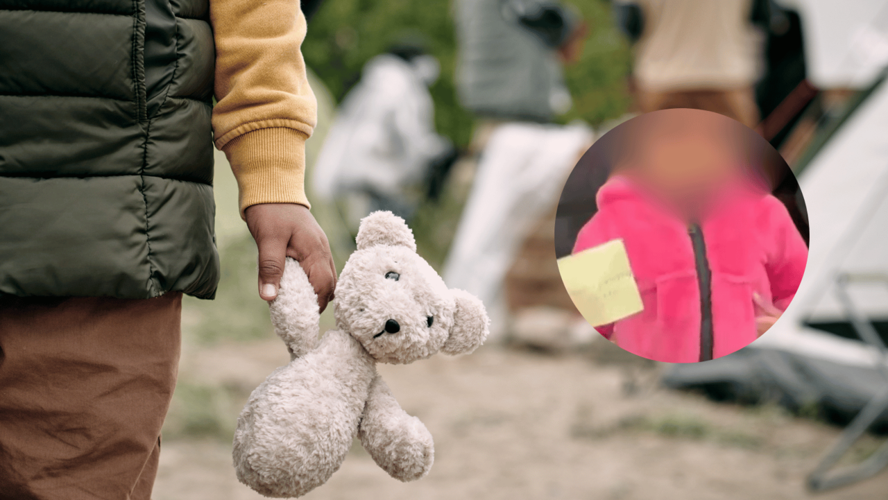 La niña, una migrante de dos años originaria de El Salvador, viajaba solo con un 'post-it' que tenía escrito un número de teléfono. Foto: Canva | Captura de pantalla.