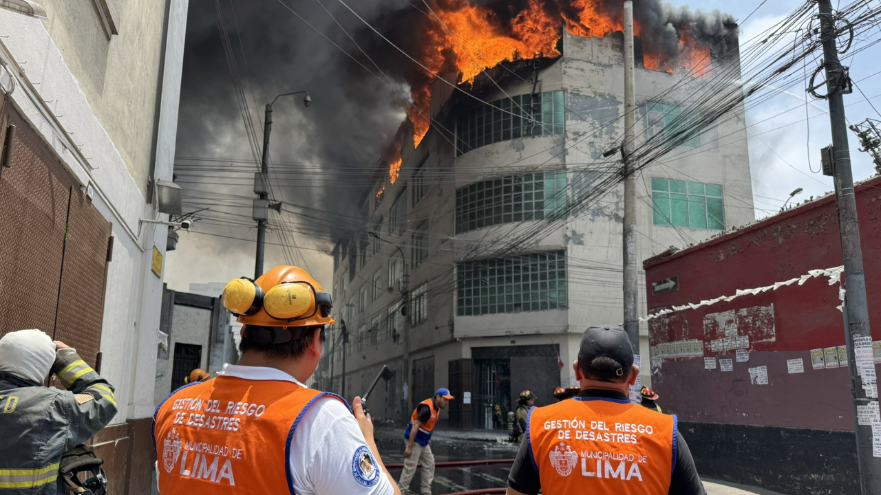 Incendio en Lima. Crédito:  Gestión de Riesgos de la Municipalidad de Lima.