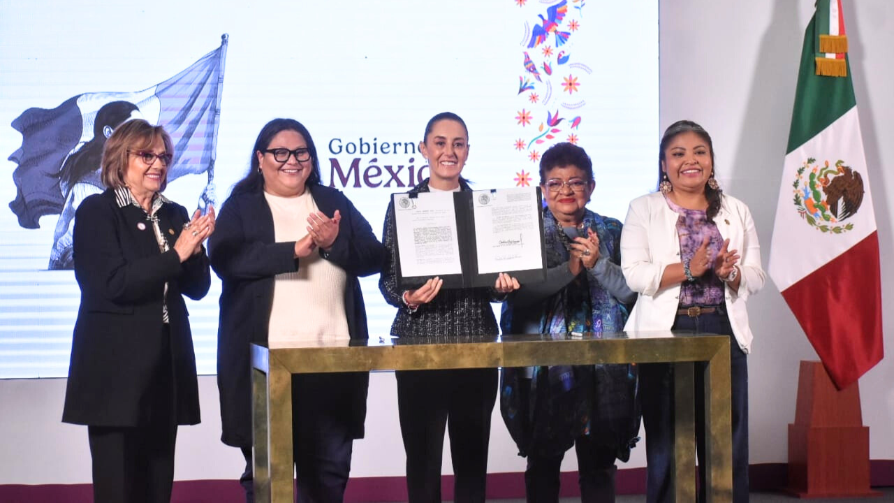 Claudia Sheinbaum firma un decreto de igualdad sustantiva para las mujeres