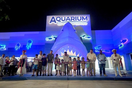 Gobernador Cuitláhuac García reinaugura Aquarium de Veracruz